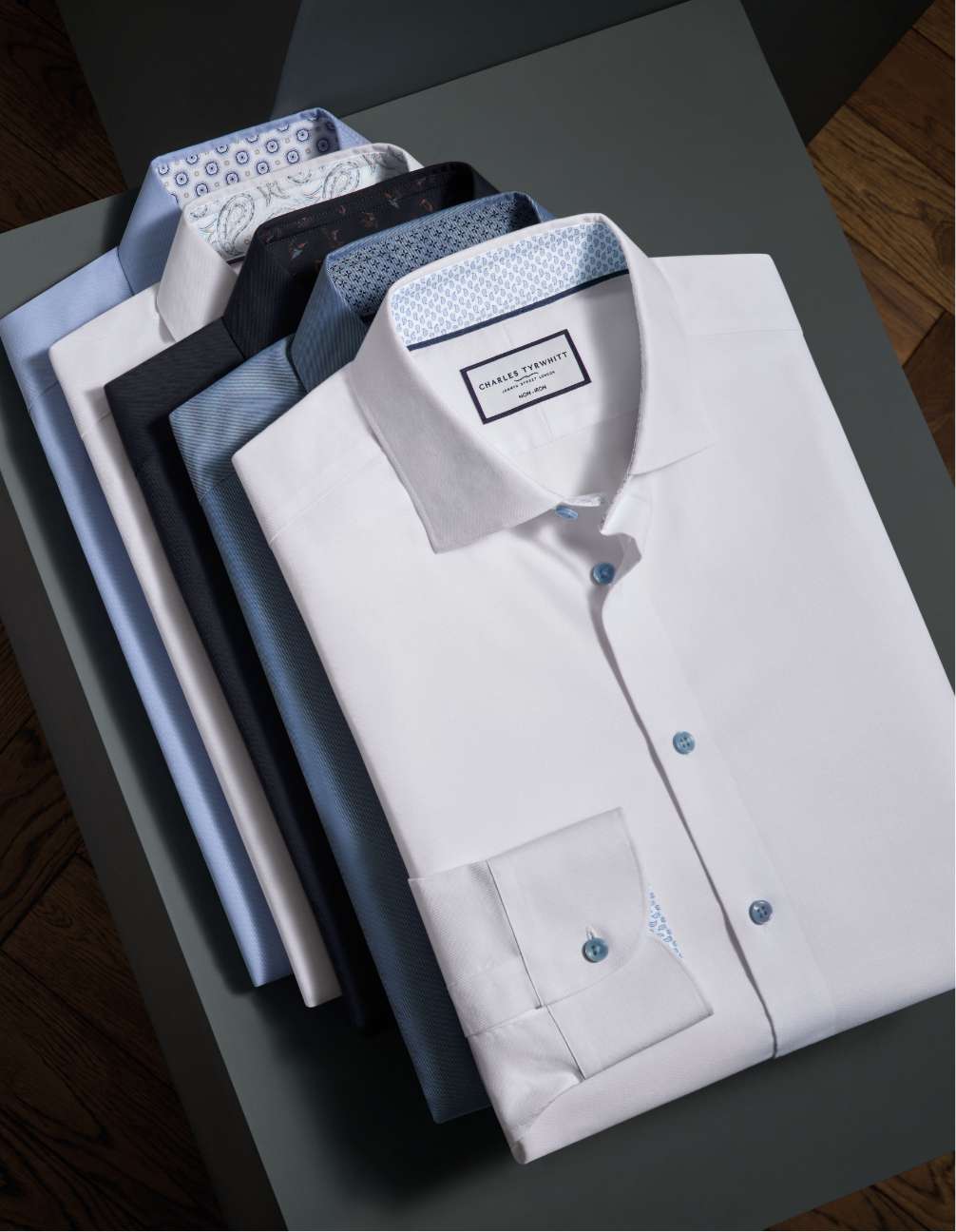 THE PRINTED TRIM SHIRT