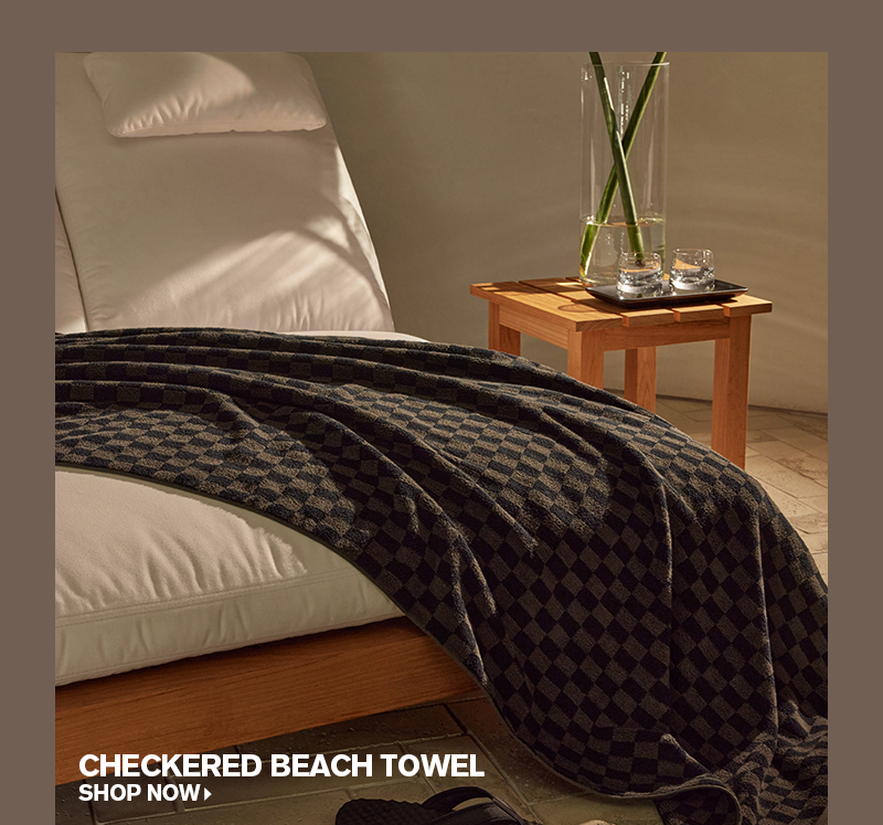 CHECKERED BEACH TOWEL