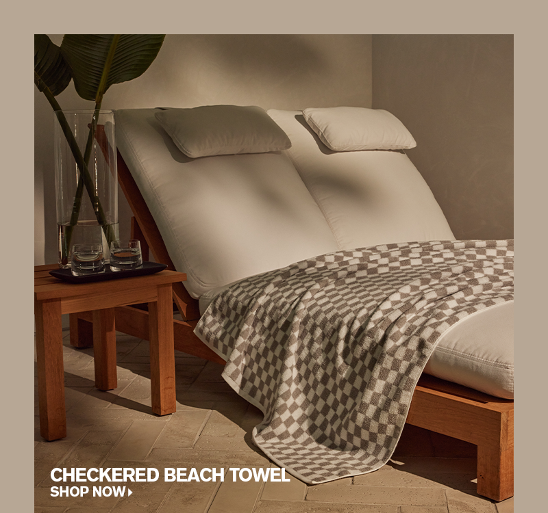 CHECKERED BEACH TOWEL