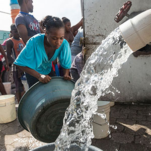 With €10, help bring 2,000 liters of clean drinking water