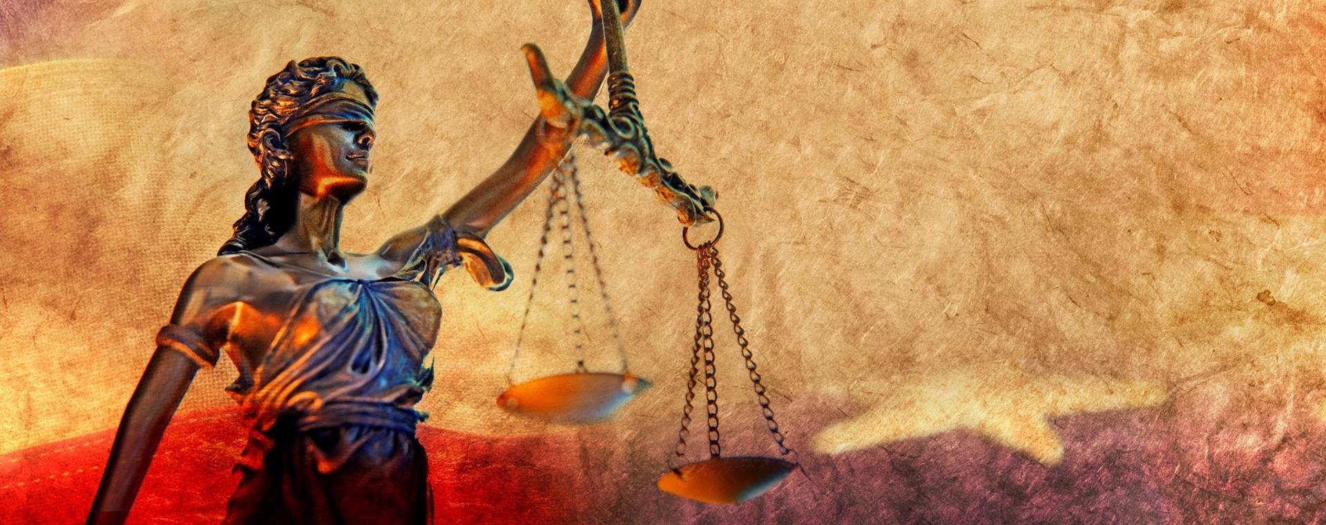 D&eacute;esse Th&eacute;mis tenant la balance de la Justice