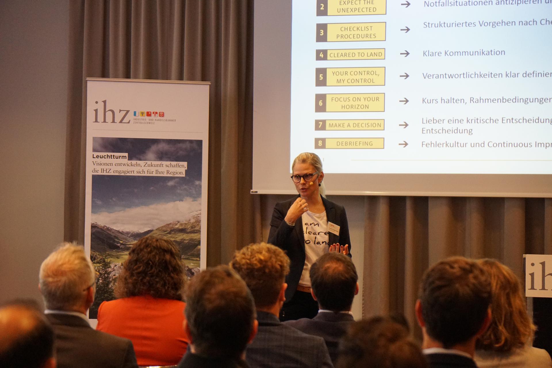 Industrie- und Handelskammer Zentralschweiz IHZ Anlässe Wirtschaftslunch Von Pilotinnen lernen